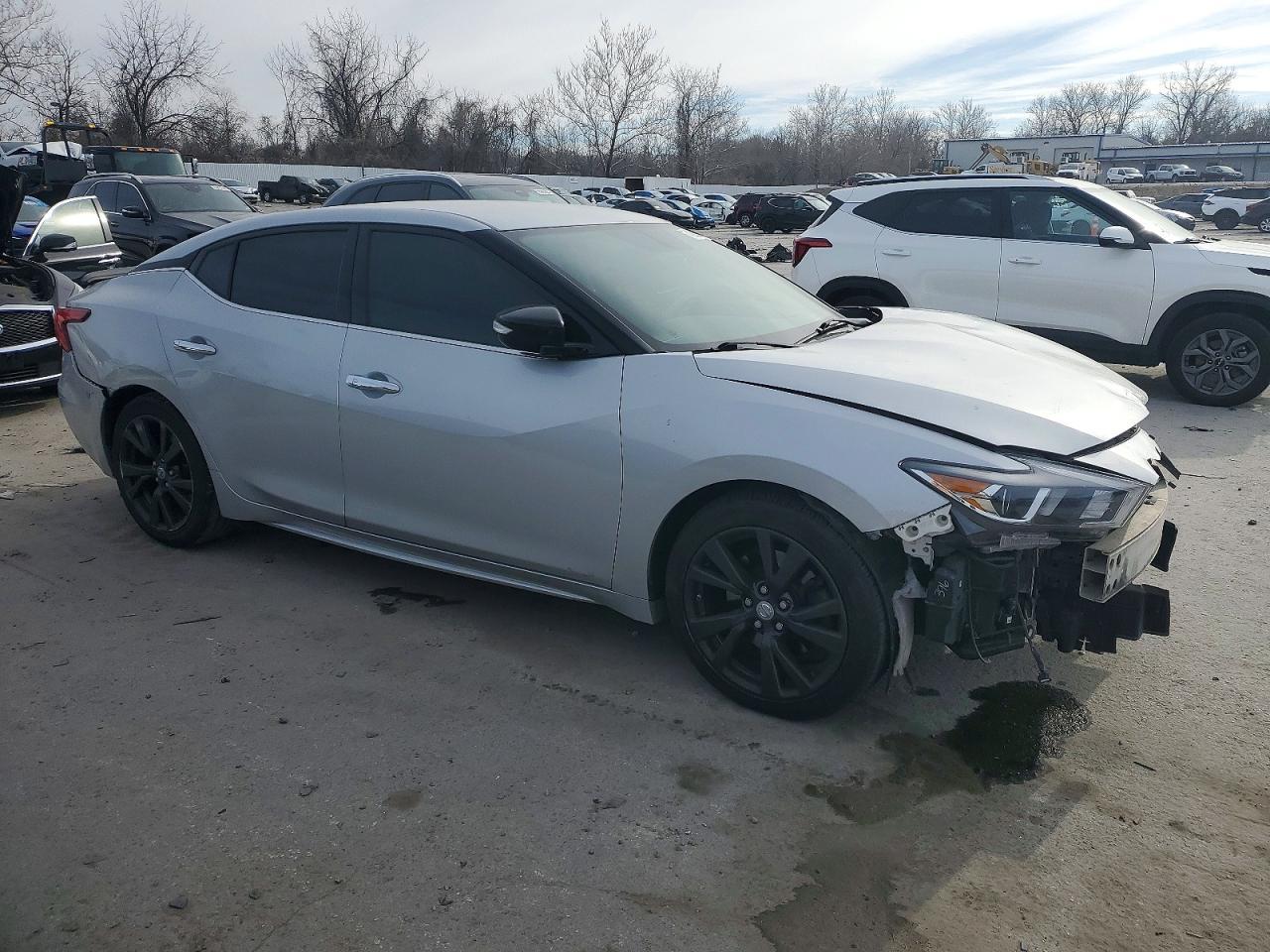 2017 NISSAN Maxima