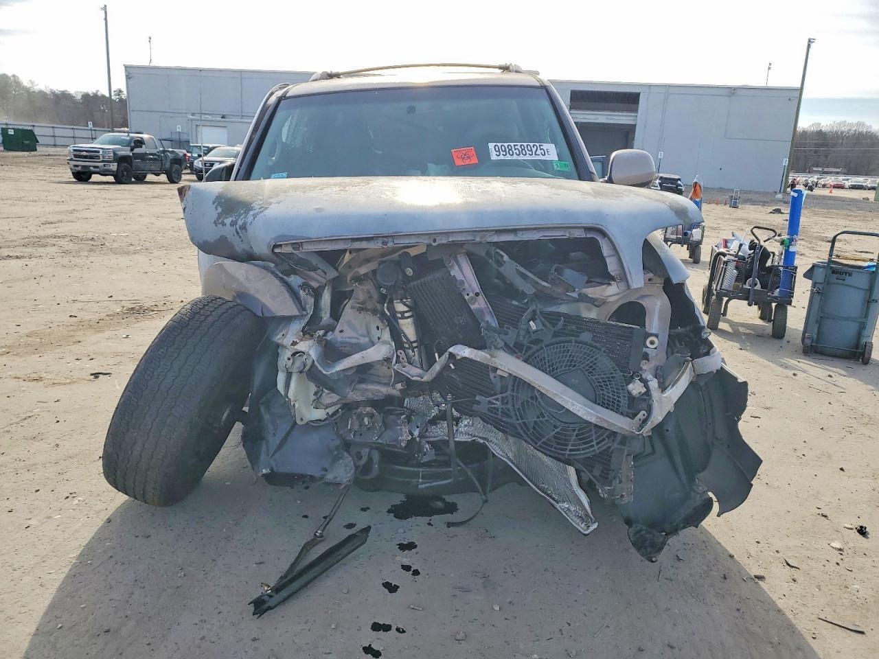 2002 TOYOTA Sequoia