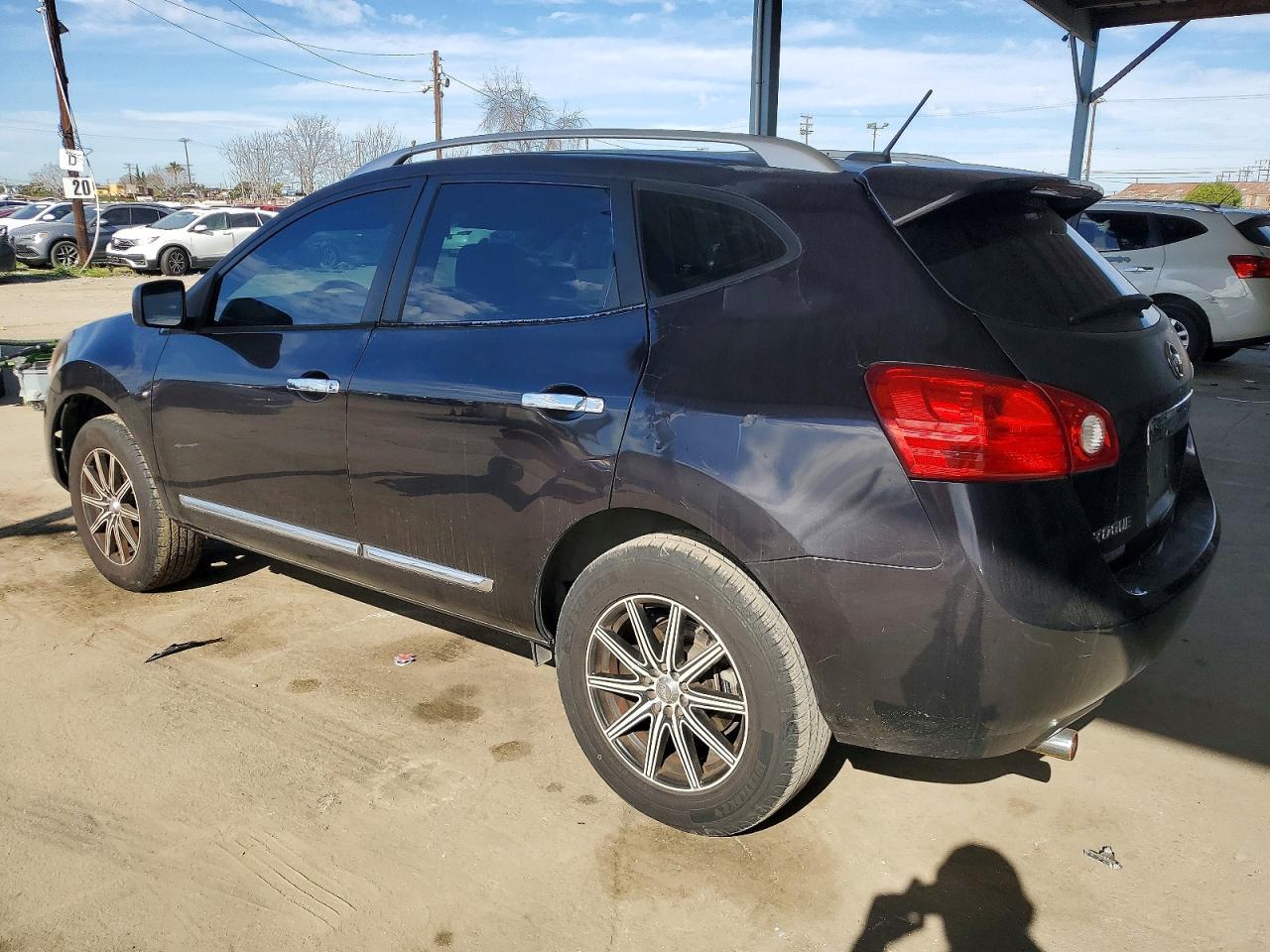 2014 NISSAN ROGUE