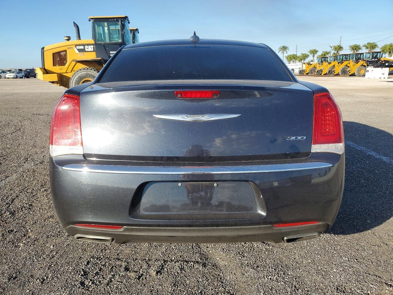 2016 CHRYSLER 300