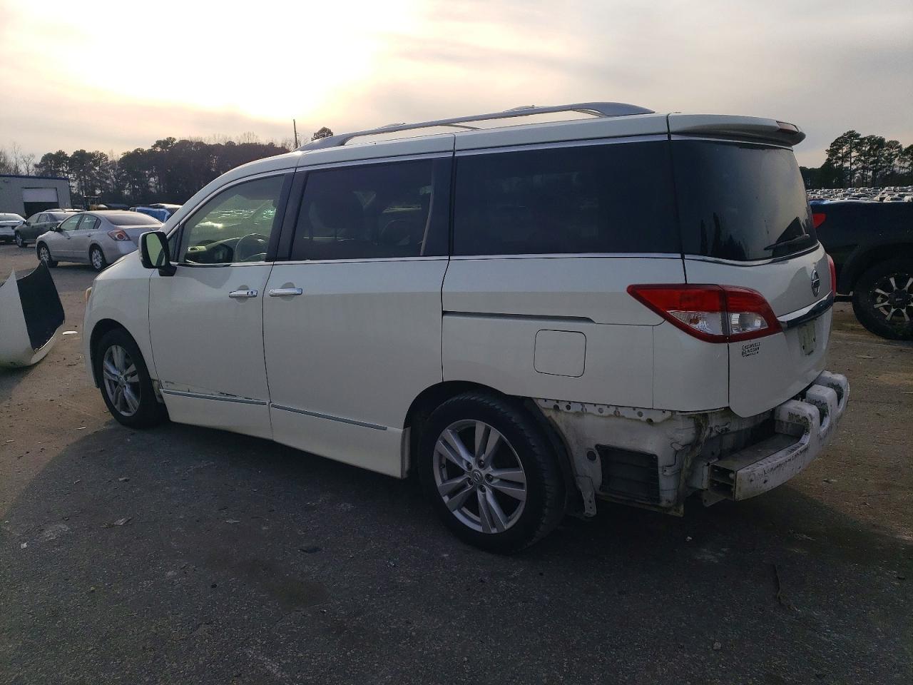 2015 NISSAN Quest
