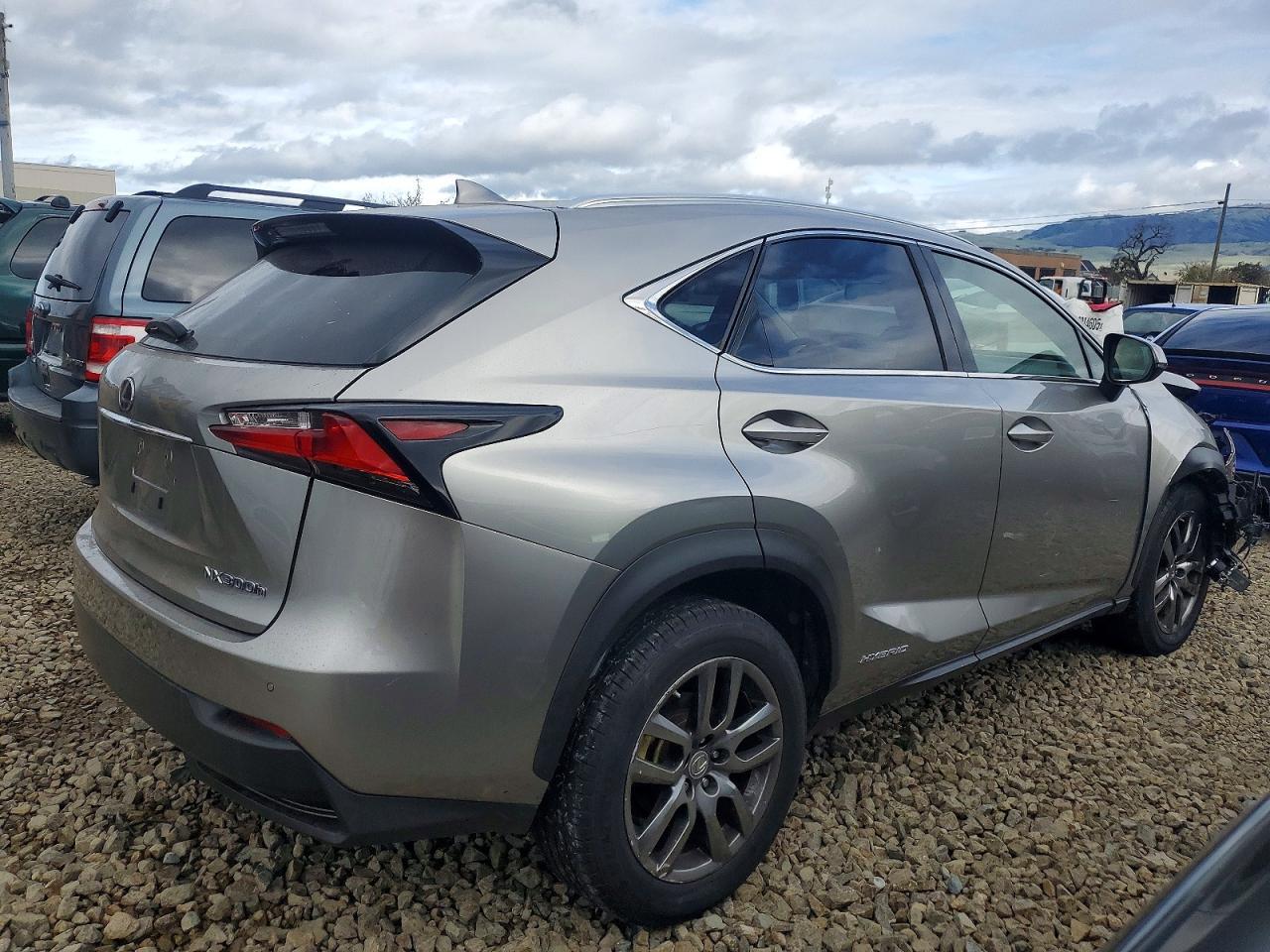2015 LEXUS NX 300H