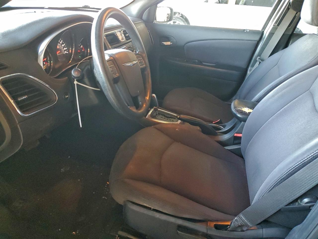 2012 CHRYSLER 200