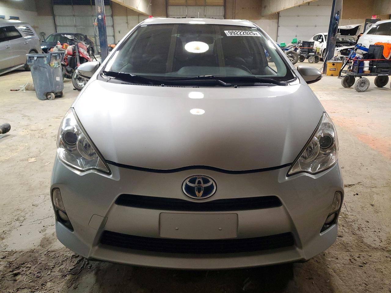 2012 TOYOTA Prius c