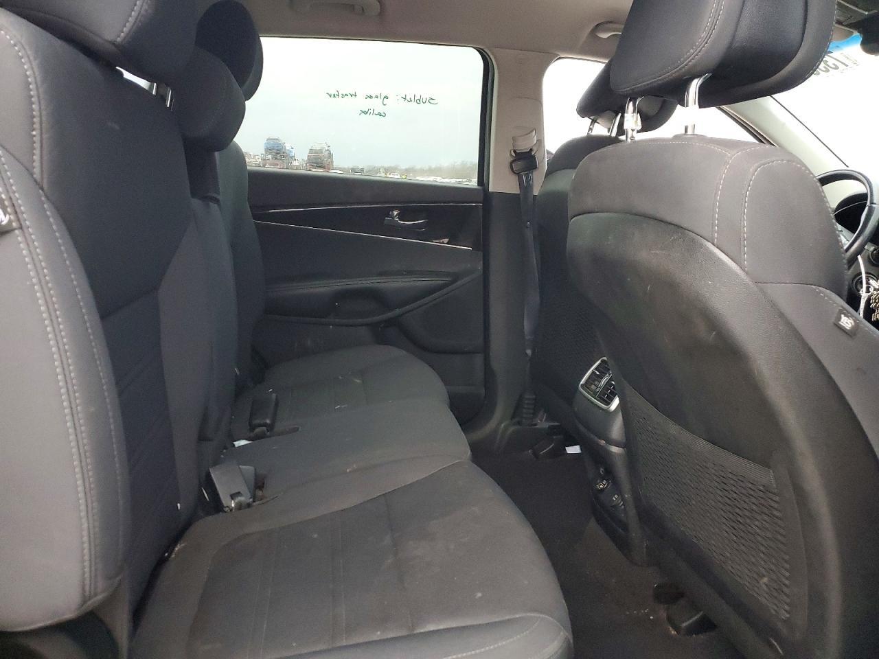 2016 KIA SORENTO