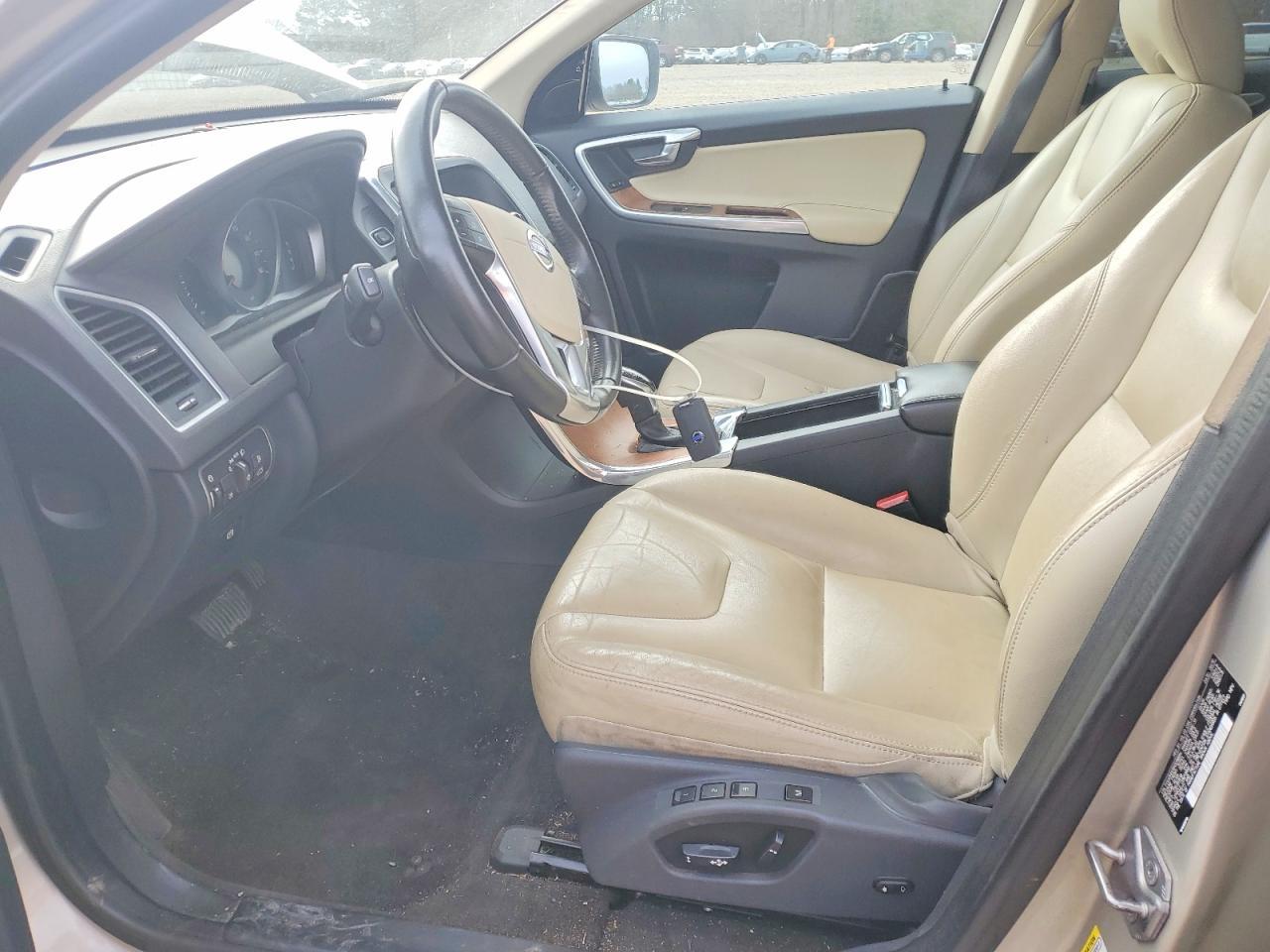 2017 VOLVO XC60