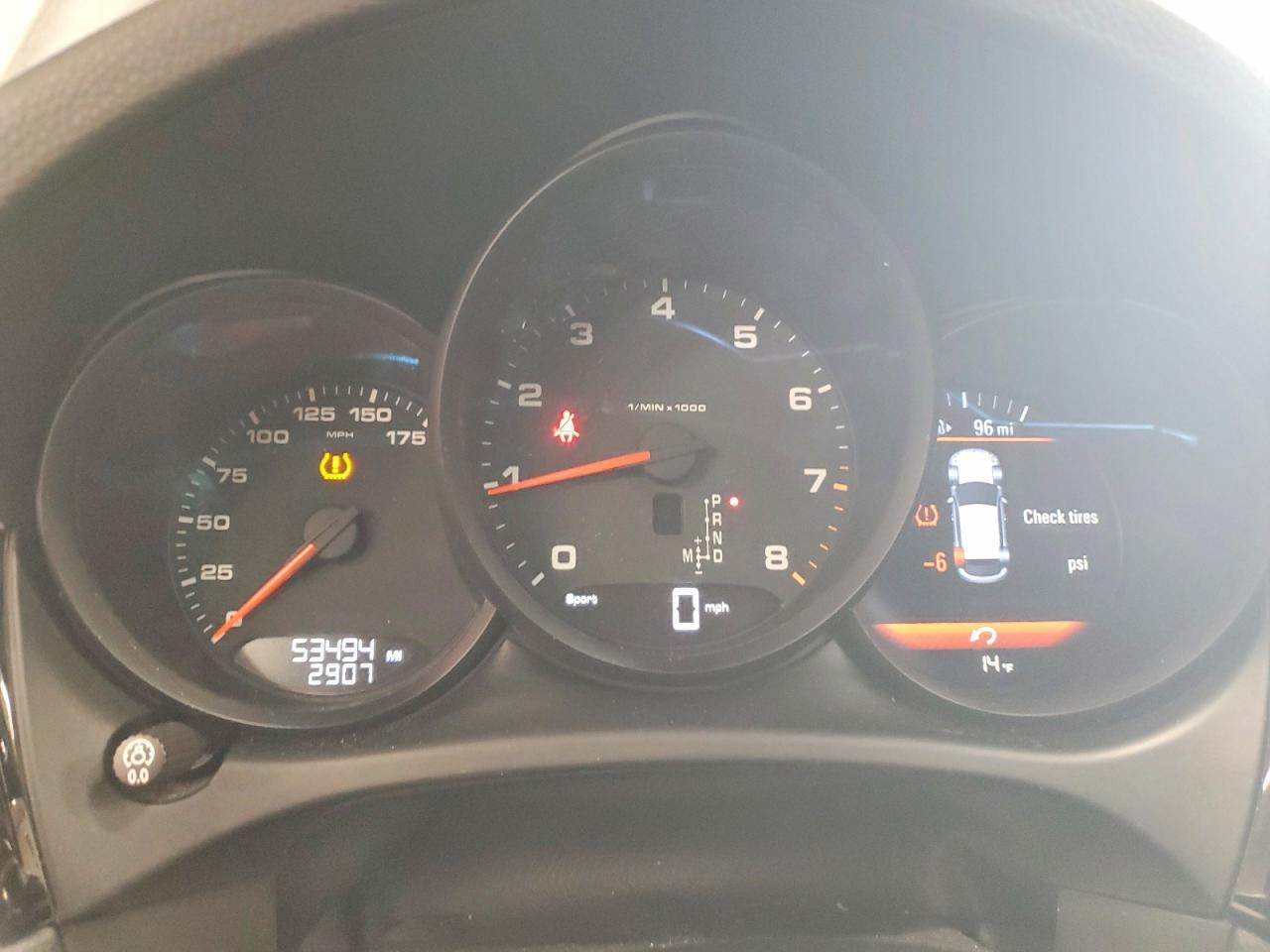 2021 PORSCHE Macan