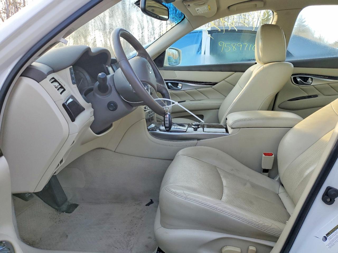 2013 INFINITI M37
