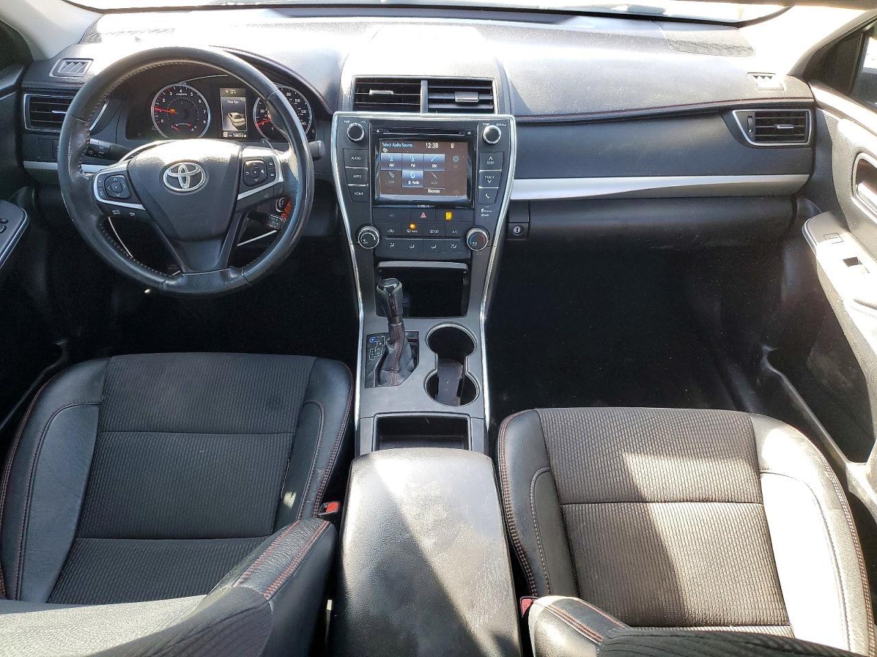 2016 TOYOTA CAMRY