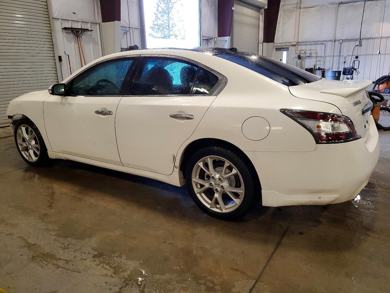 2012 NISSAN Maxima