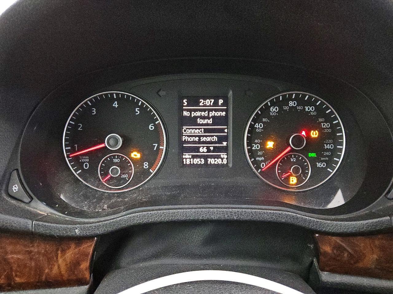 2012 VOLKSWAGEN Passat