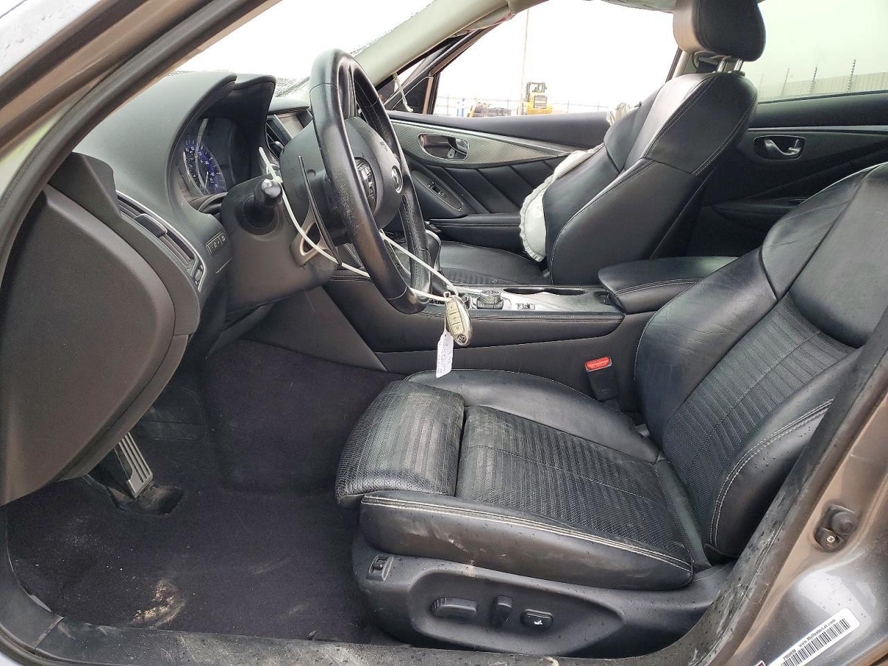 2015 INFINITI Q50