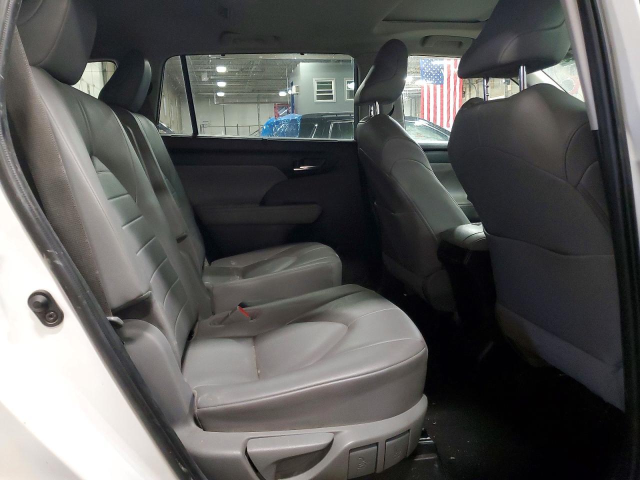 2020 TOYOTA HIGHLANDER