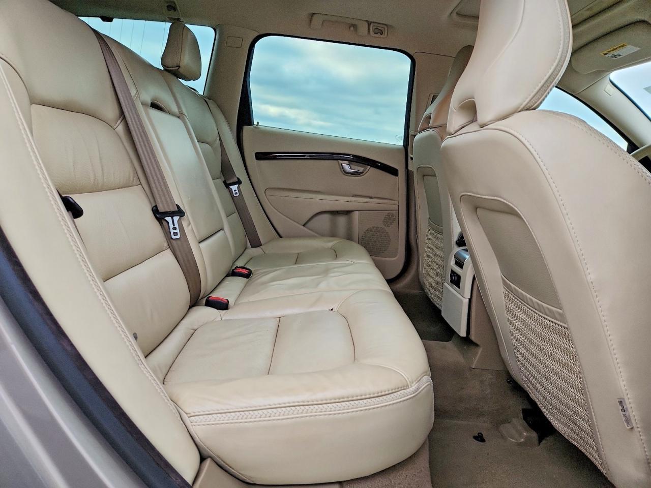 2012 VOLVO XC70