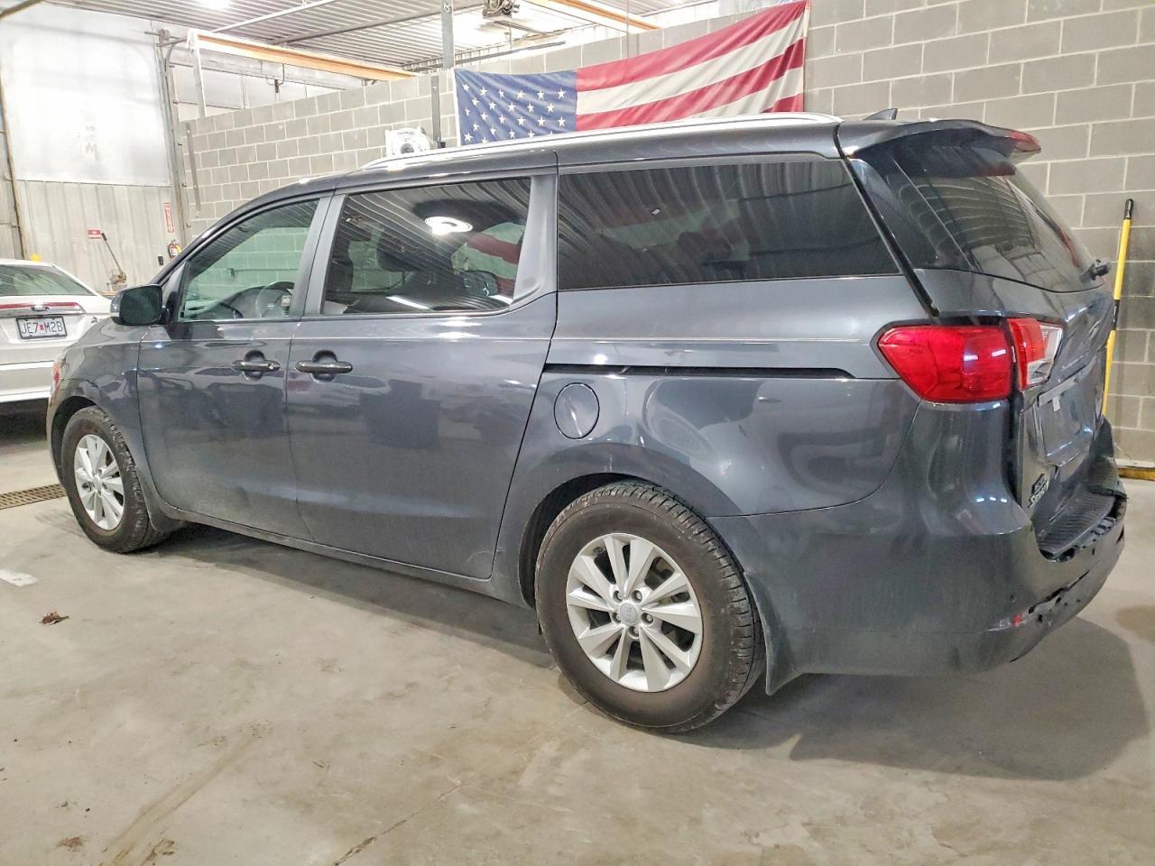 2016 KIA SEDONA