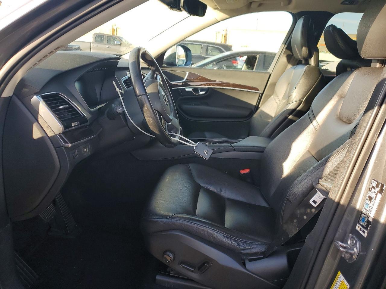2018 VOLVO XC90
