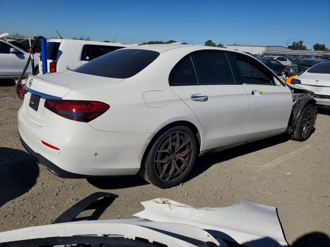 2021 MERCEDES-BENZ E-Class