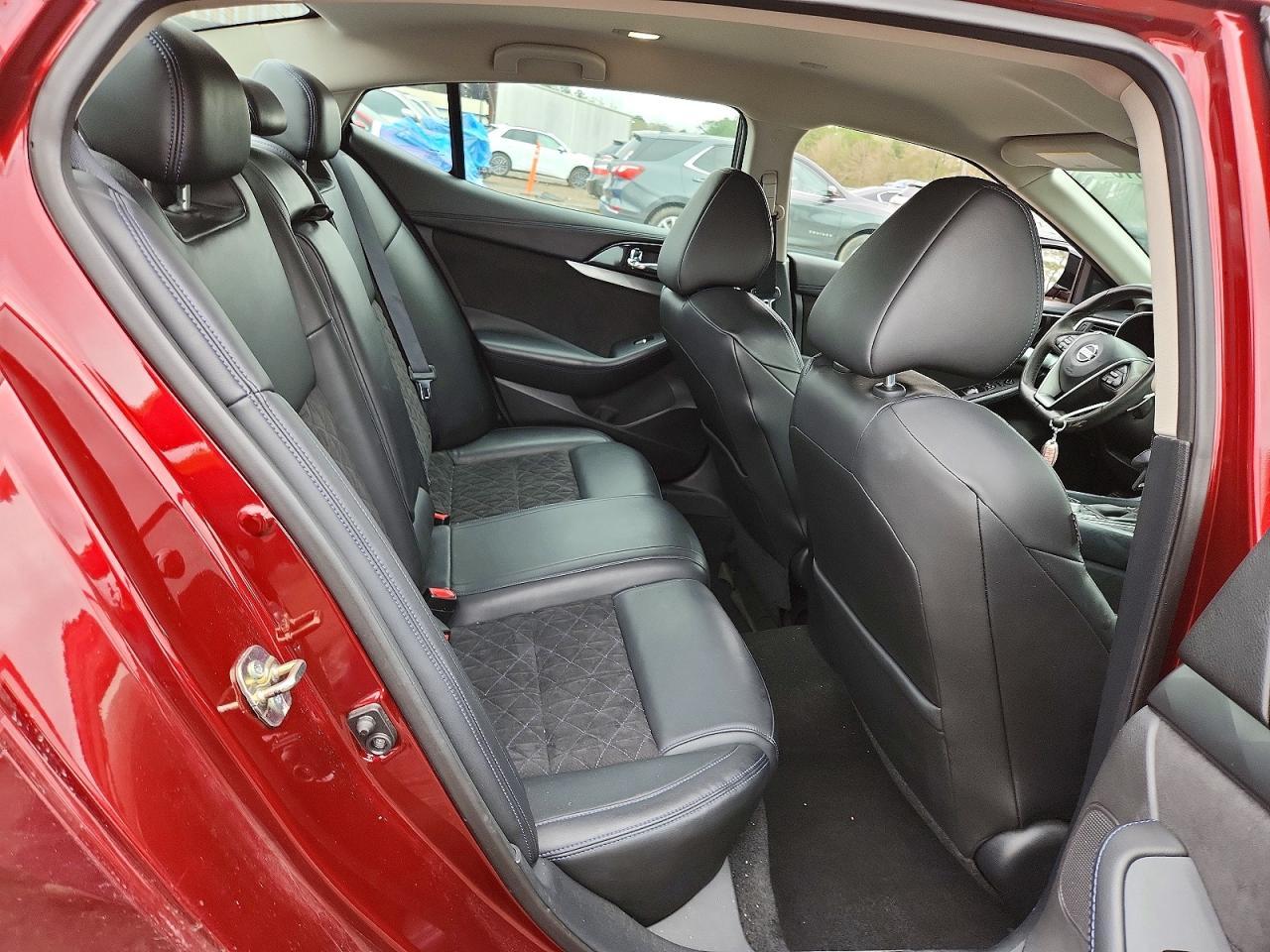 2016 NISSAN Maxima