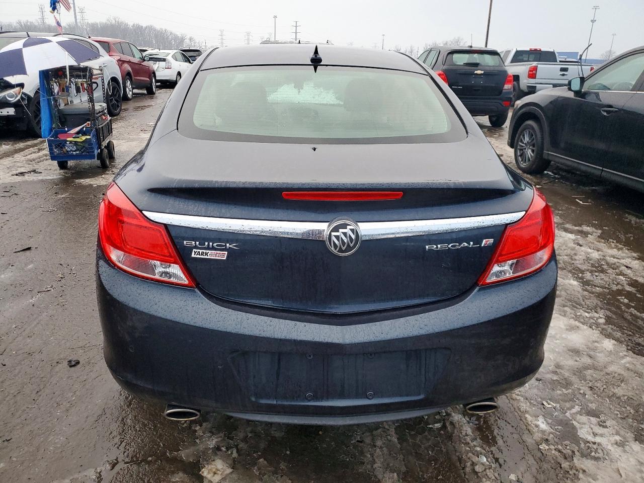 2013 BUICK Regal