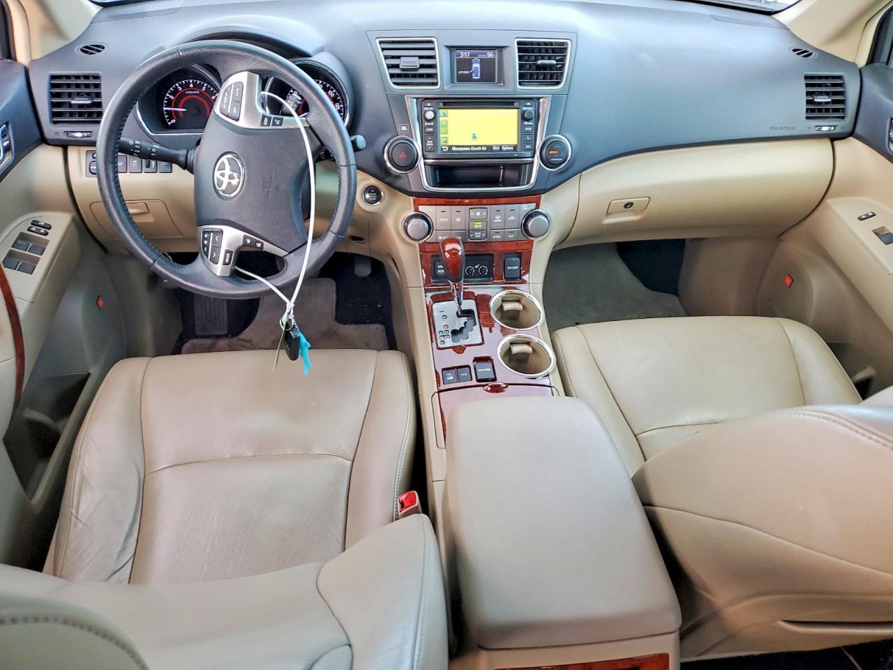 2013 TOYOTA HIGHLANDER