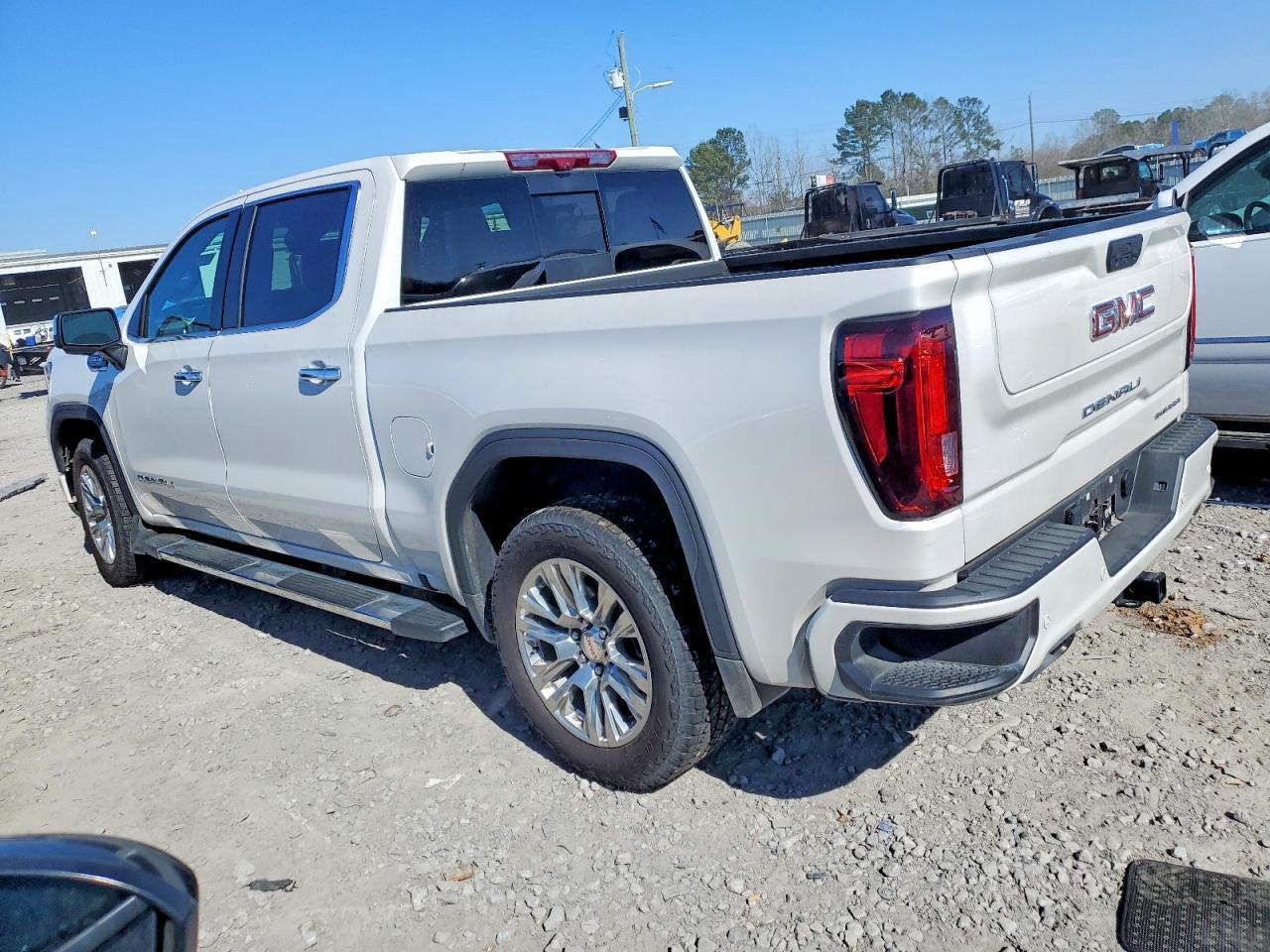 2024 GMC Sierra
