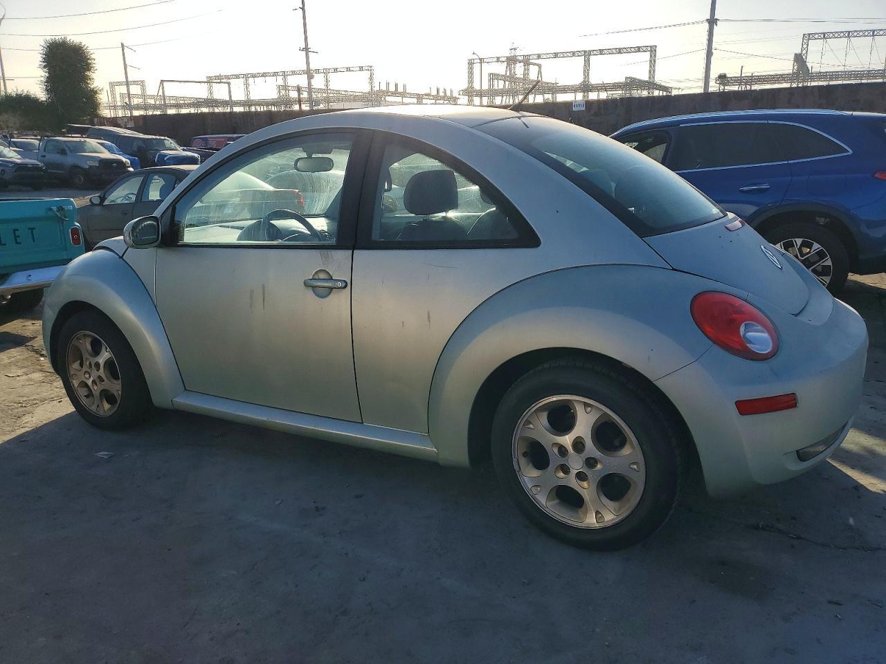 2010 VOLKSWAGEN Beetle