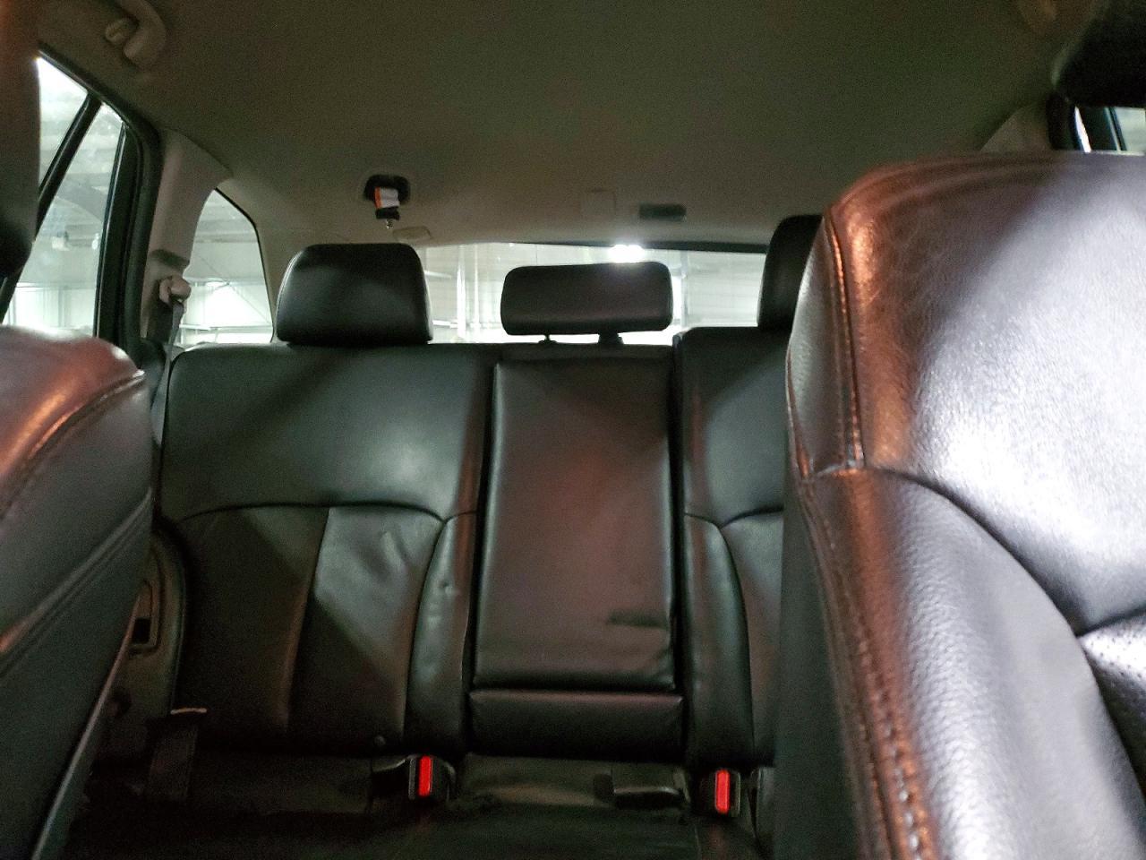 2013 SUBARU Outback