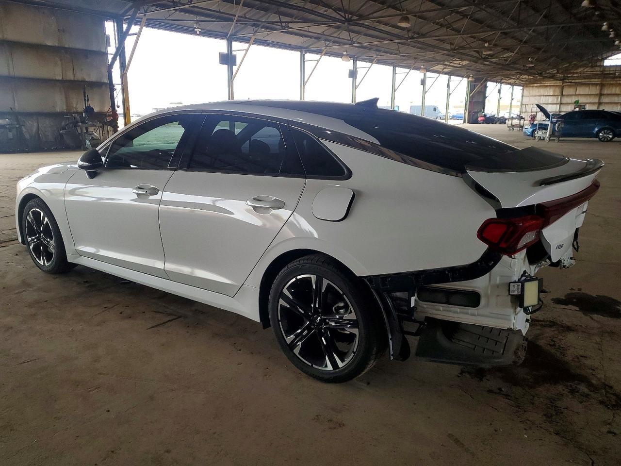 2022 KIA K5
