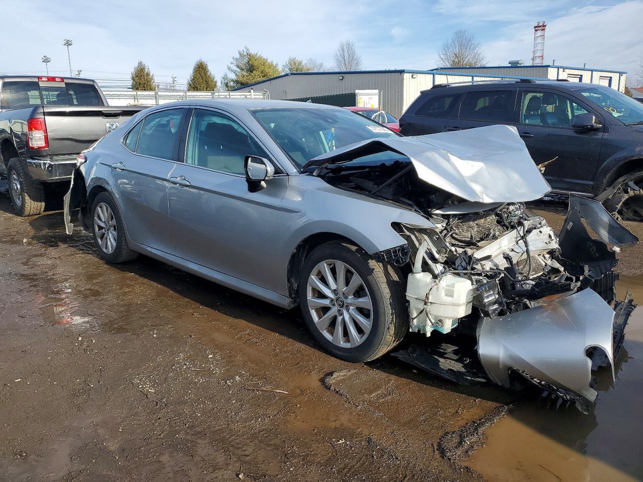 2019 TOYOTA CAMRY