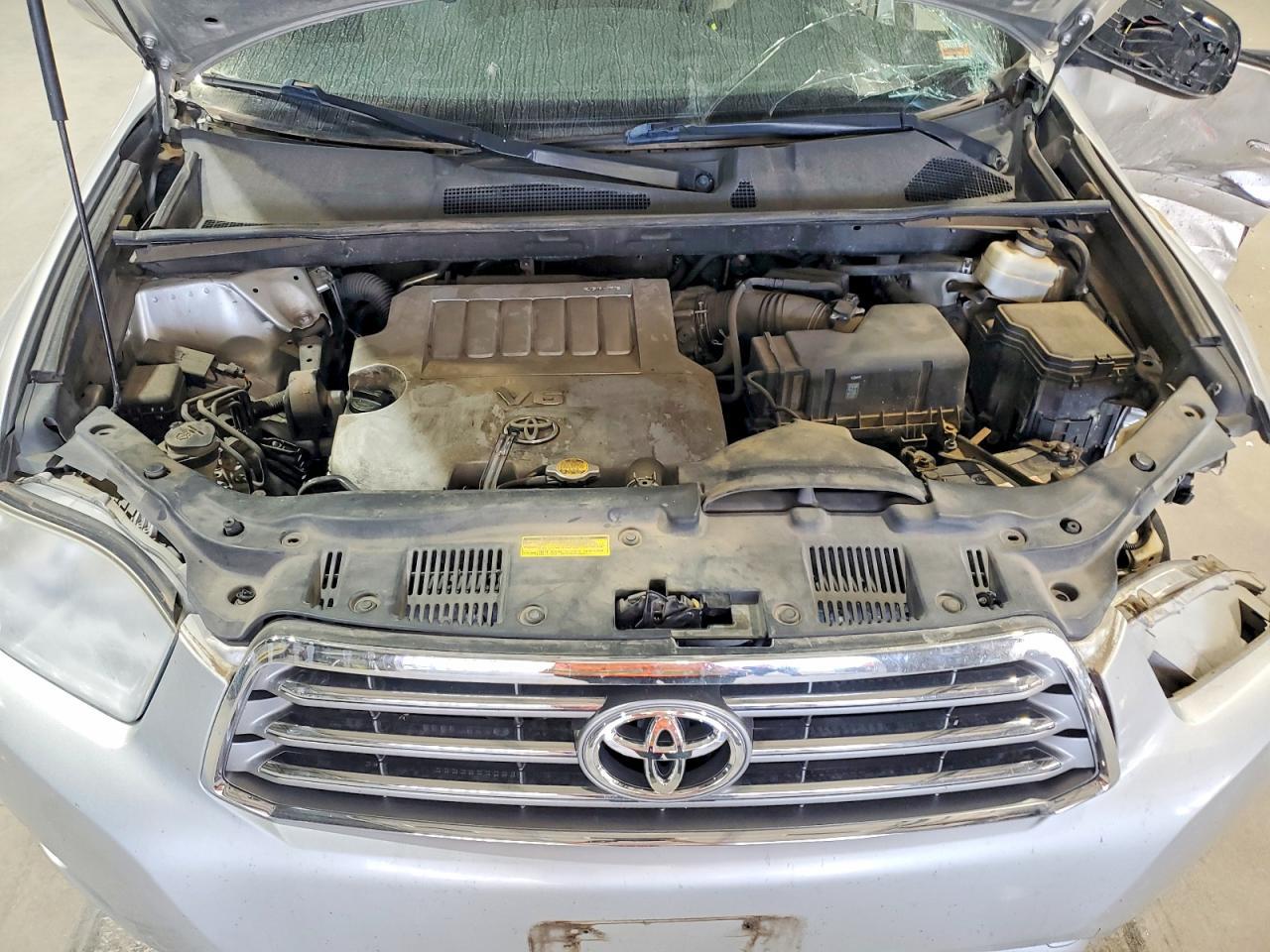 2010 TOYOTA HIGHLANDER