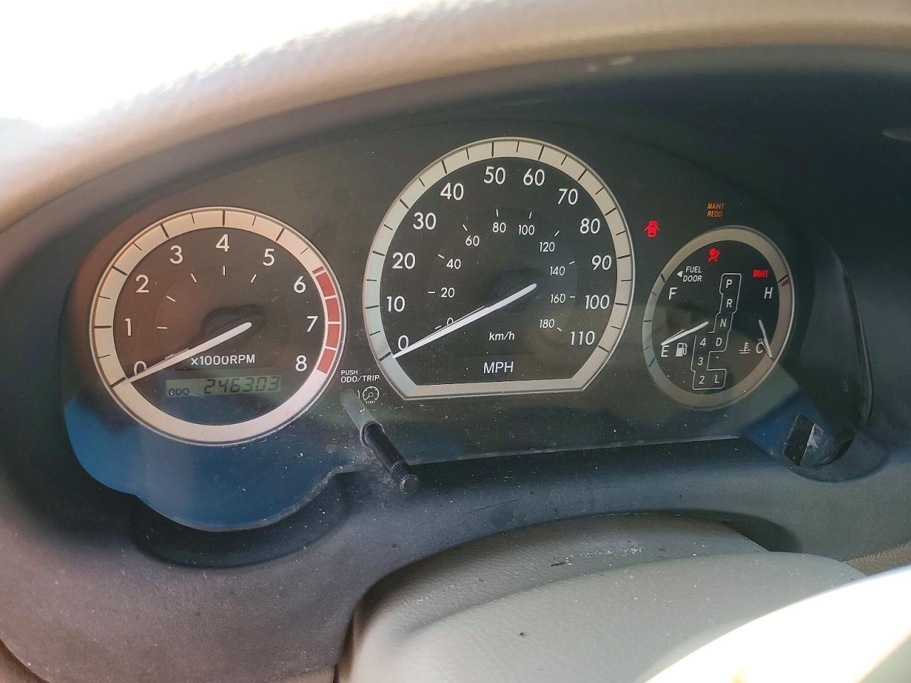 2004 TOYOTA SIENNA