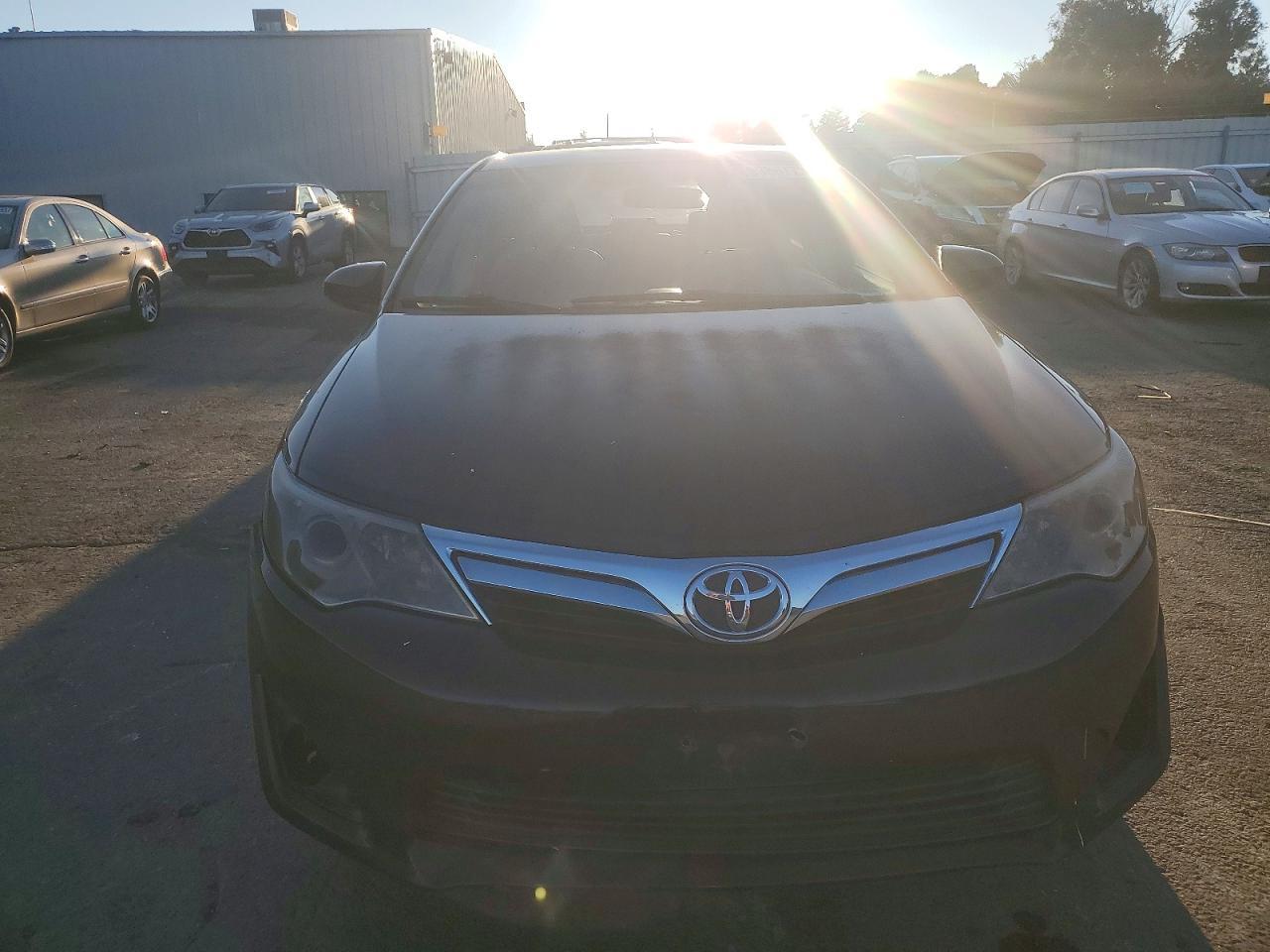 2012 TOYOTA CAMRY