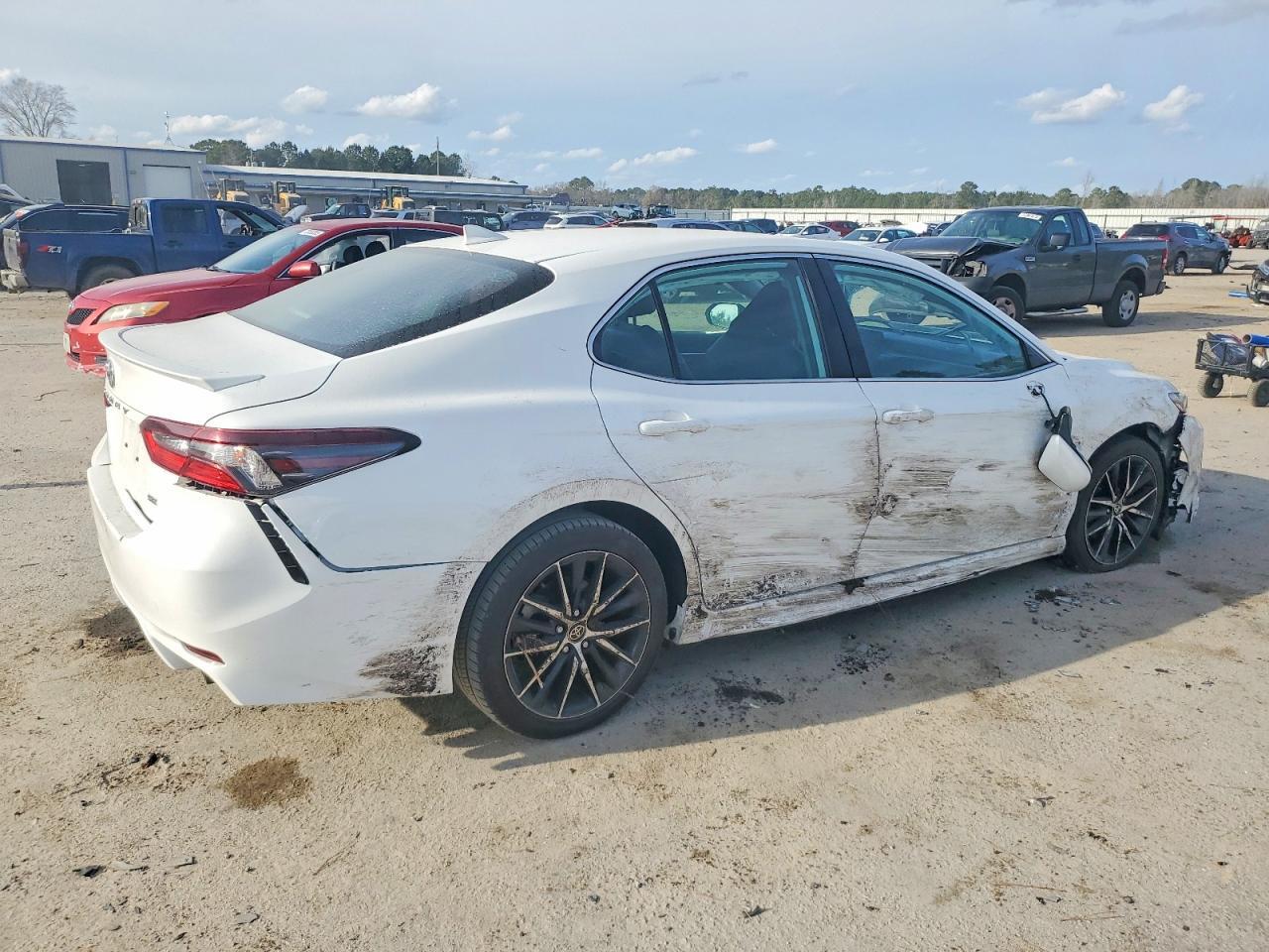 2022 TOYOTA CAMRY