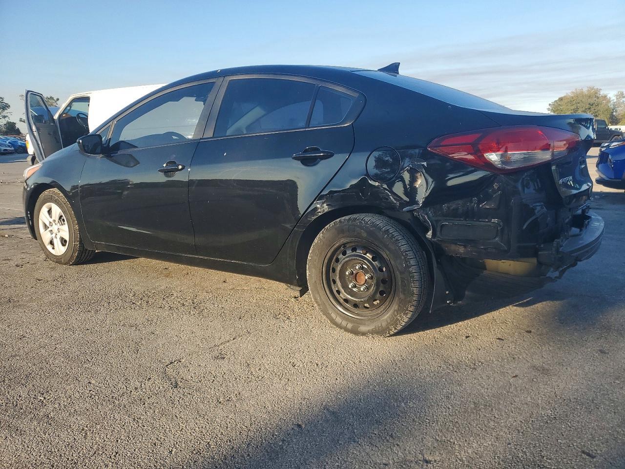 2017 KIA FORTE