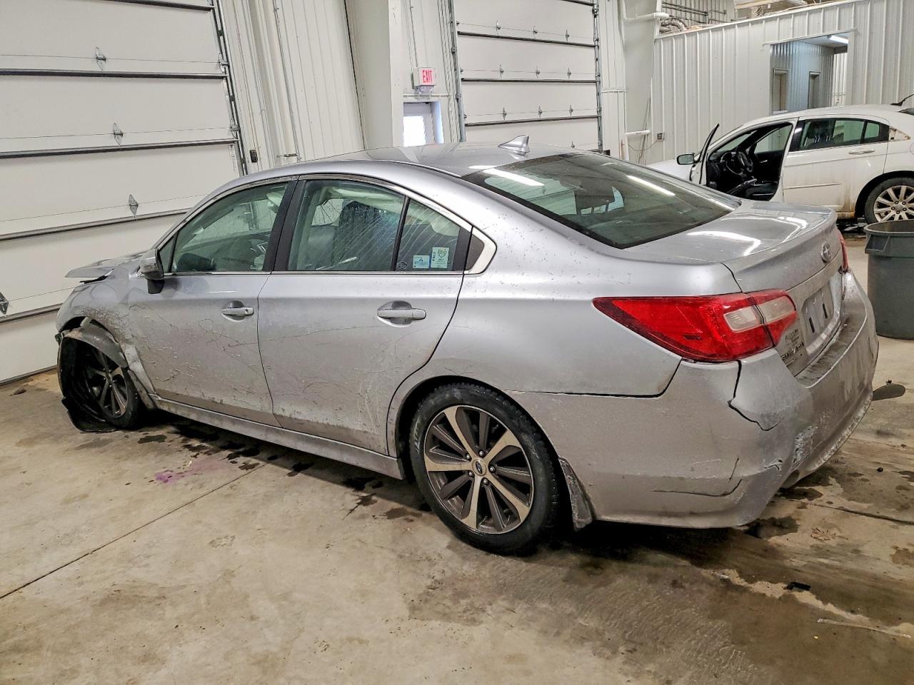 2016 SUBARU Legacy