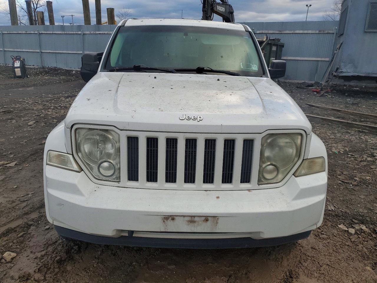 2011 JEEP Liberty