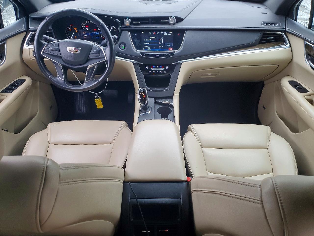 2017 CADILLAC XT5