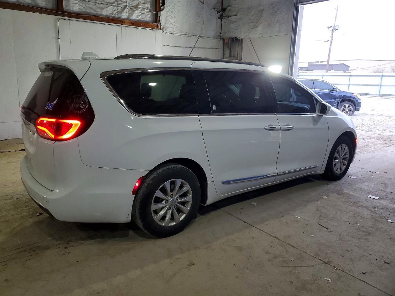 2019 CHRYSLER Pacifica