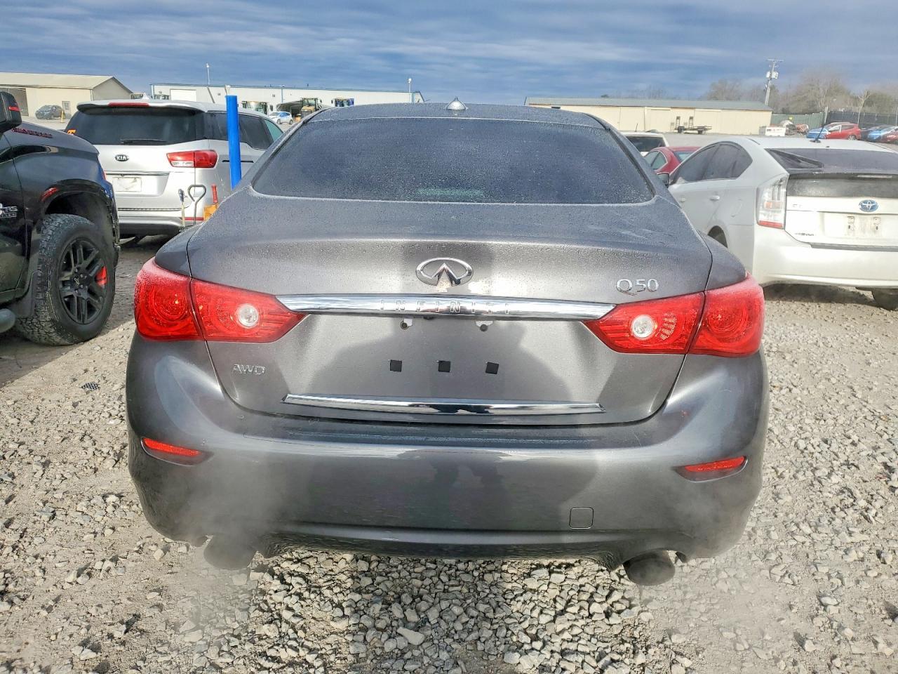2016 INFINITI Q50