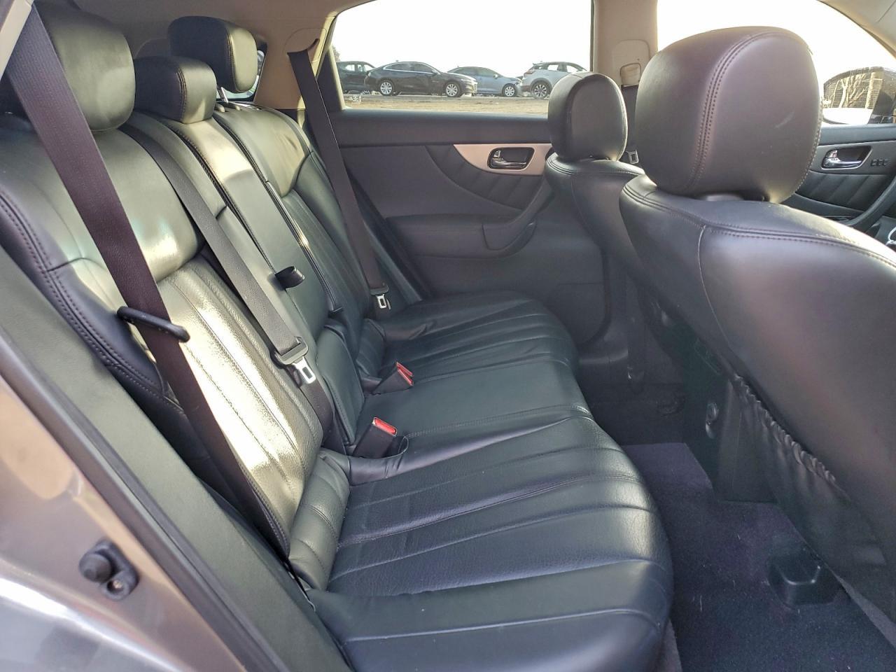 2013 INFINITI FX37