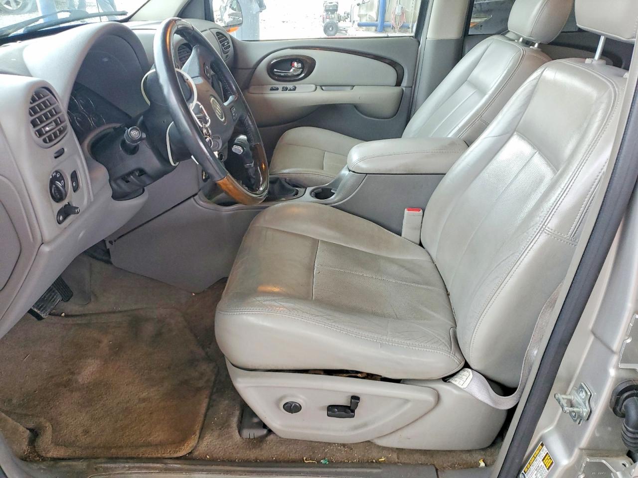 2005 BUICK Rainier