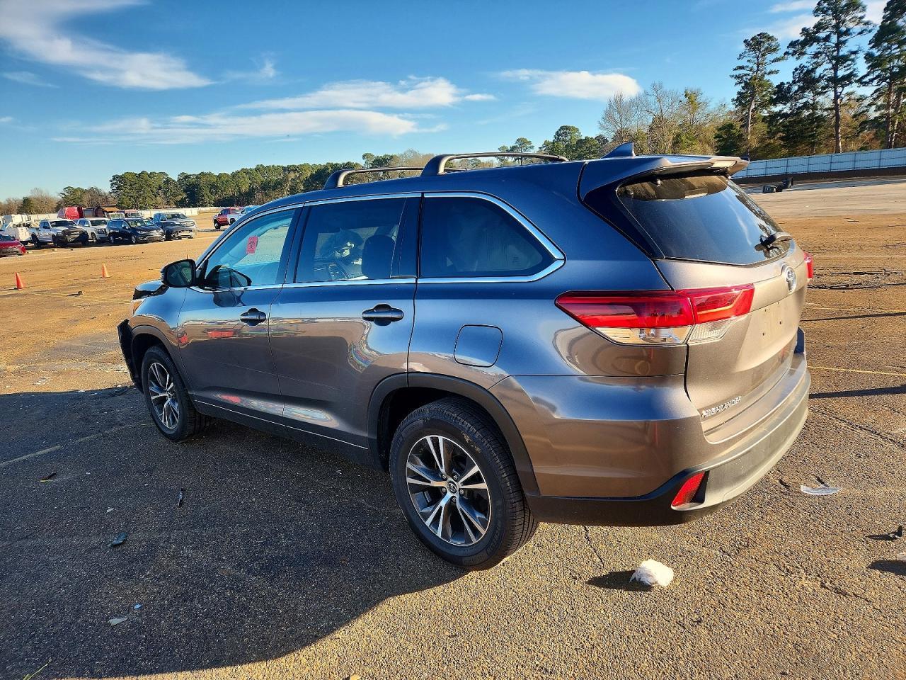 2017 TOYOTA HIGHLANDER