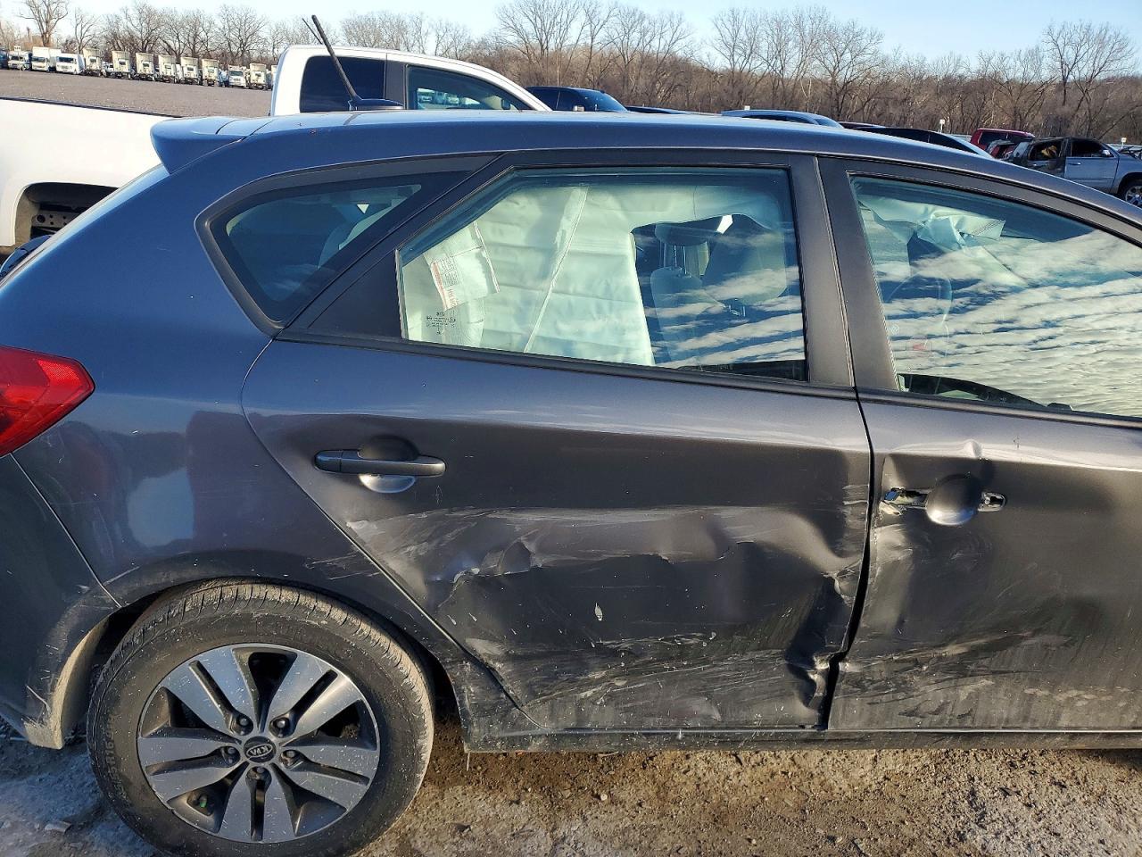 2013 KIA FORTE