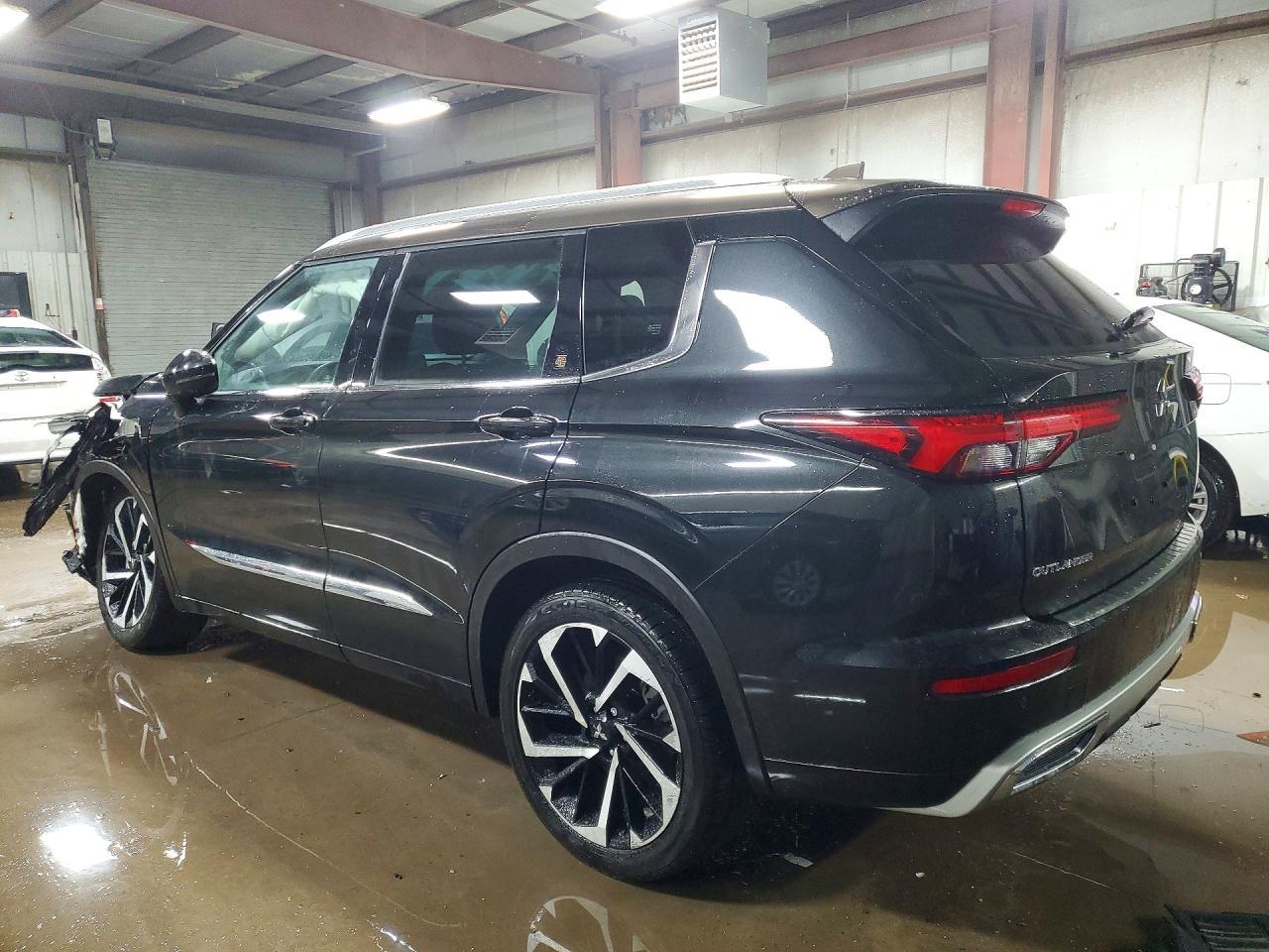2023 MITSUBISHI outlander