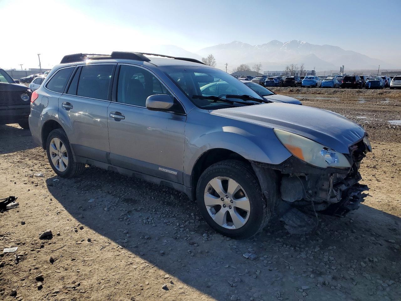 2010 SUBARU Outback