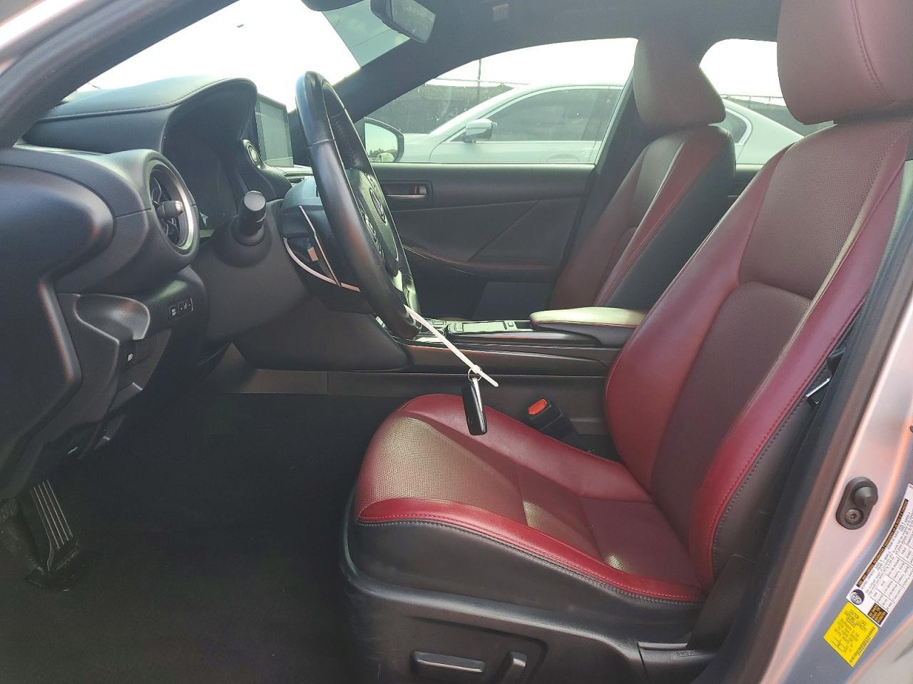 2021 LEXUS IS 300