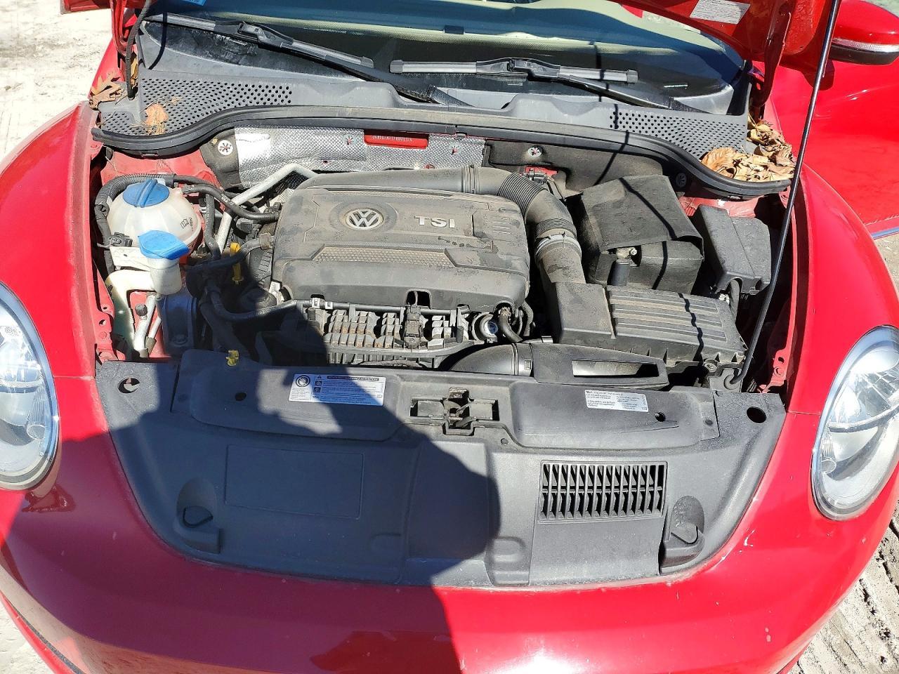 2015 VOLKSWAGEN Beetle
