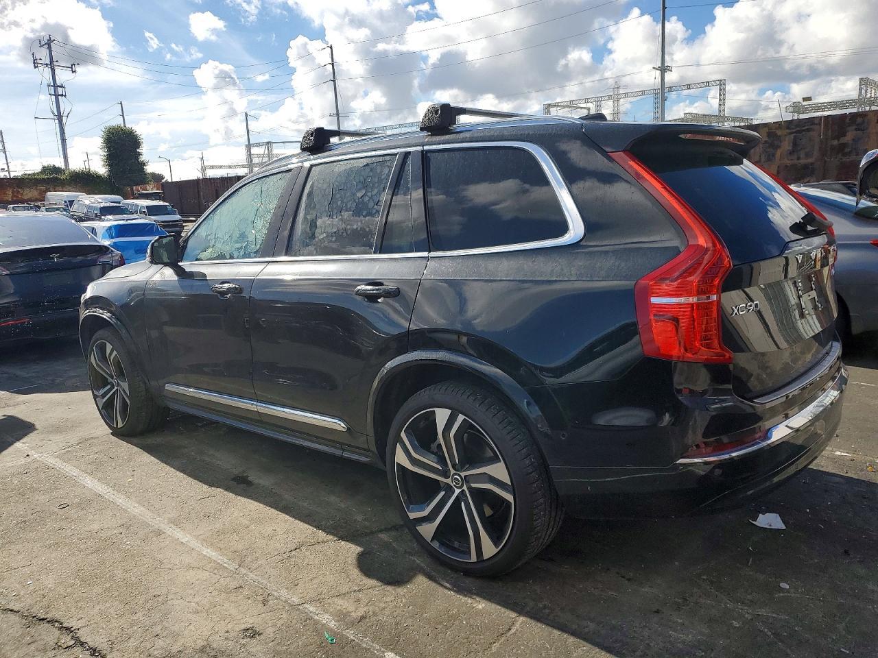 2024 VOLVO XC90
