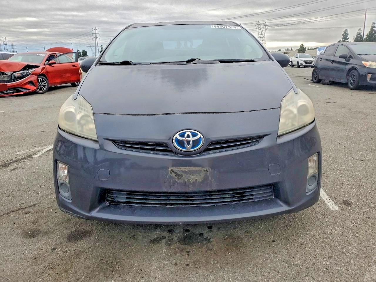 2011 TOYOTA PRIUS