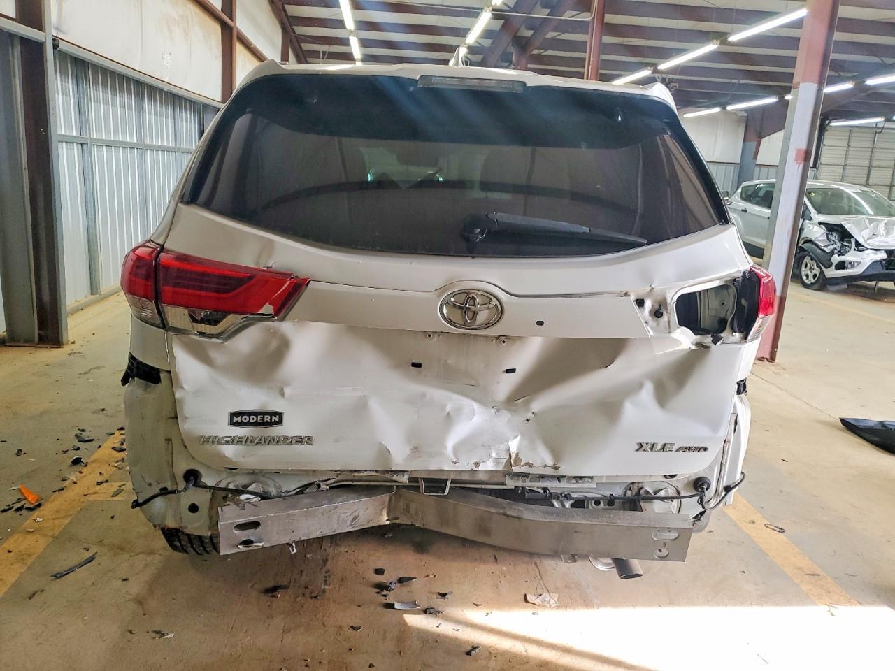 2019 TOYOTA HIGHLANDER
